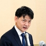 　福岡市長選への立候補を表明した井上潔氏＝１４日午前、福岡市
