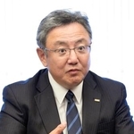 　インタビューに応じるみずほ証券の浜本吉郎社長