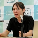 　記者会見するチームみらいの安野党首＝１７日午前、国会