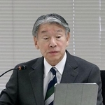 　中部電力調査委員会の調査報告書を踏まえ、耐震データ不正について批判した原子力規制委員会の山中伸介委員長＝１７日午後、東京都港区