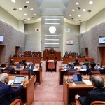 　茨城県常陸大宮市の市議会本会議＝１８日午前