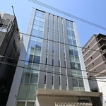 　全東信の本社ビル＝７月、大阪市中央区