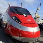 　ドイツ・ベルリンで開幕した「イノトランス２０２６」で日立製作所が展示した高速鉄道車両「ＥＴＲ１０００」＝２２日（共同）