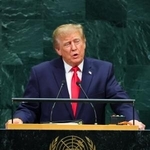 　国連総会一般討論で演説するトランプ米大統領＝２２日、ニューヨーク（ロイター＝共同）