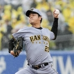 　ヤクルト戦に先発し６回１失点で１５勝目を挙げた阪神・高橋＝神宮