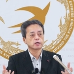 　記者会見するＪＲ九州の古宮洋二社長＝２５日午前、福岡市