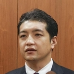 　鈴木康友氏