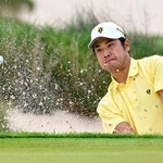 　第２日、フォアサムでバンカーショットを放つ松山英樹＝メディナＣＣ（共同）
