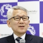 　東北大が「異分野融合計測イノベーションセンター」開設を発表し、記者会見する国際卓越教授に就任の田中耕一氏＝２８日午前、東京都千代田区