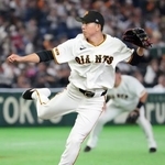 　９回途中１失点で５勝目を挙げた巨人・戸郷＝東京ドーム