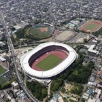 愛知・名古屋アジア大会のメイン会場となるパロマ瑞穂スタジアム（中央）＝５月、名古屋市（共同通信社ヘリから）
