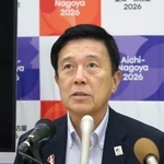 　定例記者会見する名古屋市の広沢一郎市長＝３０日午前、名古屋市役所
