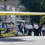 　発砲事件があった神戸市中央区の現場周辺＝３０日午後２時１４分