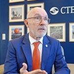 　インタビューに答えるＣＴＢＴ機構準備委員会のフロイド事務局長＝ウィーン（共同）