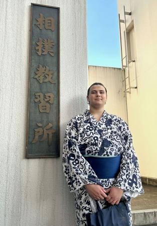 　相撲教習所の入所式に出席した栄誠＝１日、両国国技館