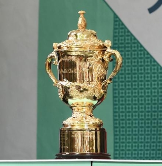 　ラグビーＷ杯の優勝トロフィー
