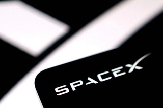 　米宇宙開発企業スペースＸのロゴ＝６月（ロイター＝共同）