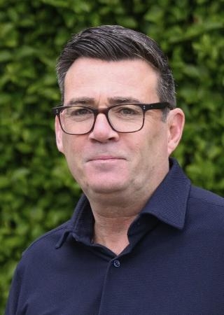 　英国のバーナム首相（ゲッティ＝共同）