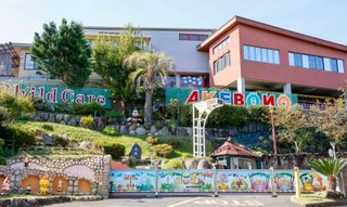 　奈良県香芝市の認定こども園「あけぼの・幼保学院」＝１５日午後