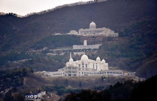 　韓国・加平にある旧統一教会の教団施設＝２０２５年４月（共同）