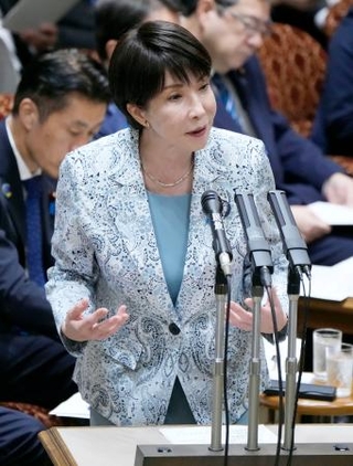 　参院予算委で答弁する高市首相＝１９日午前