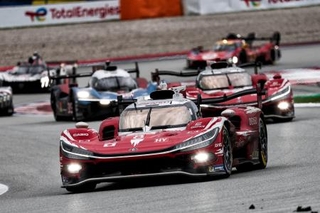 　自動車の世界耐久選手権シリーズ第７戦で優勝したトヨタ８号車＝１８日、スペイン・バルセロナ（ゲッティ＝共同）