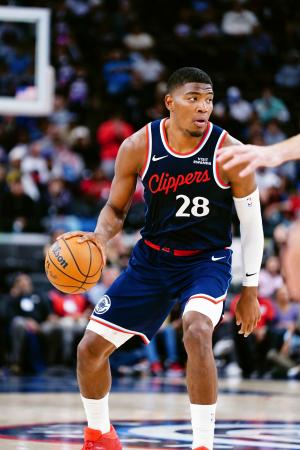 　ＮＢＡのキングズ戦でプレーするクリッパーズの八村＝イングルウッド（ＮＢＡＥ・ゲッティ＝共同）