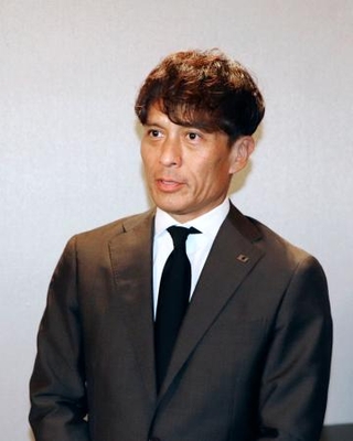 　ＡＦＣの臨時総会後、取材に応じる日本協会の日本サッカー協会の宮本恒靖会長＝２３日、東京都内