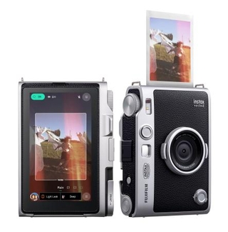 　富士フイルムが発売する「チェキ」シリーズの「ｉｎｓｔａｘ　ｍｉｎｉ　Ｅｖｏ　２」（同社提供）