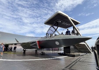　ファンボロー国際航空ショーで展示された、日英伊による次期戦闘機の模型＝７月、英南部ファンボロー（共同）