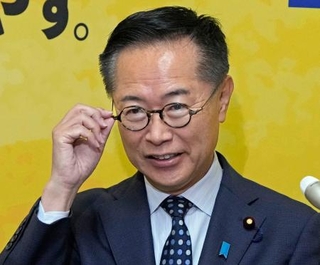 　衆院選挙制度を巡る国民民主党の会合後、記者会見する古川代表代行＝２８日午前、国会