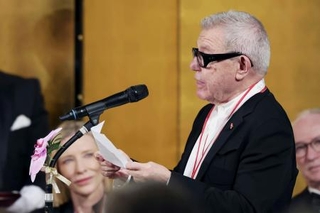 　第３７回高松宮殿下記念世界文化賞の授賞式であいさつするダニエル・リベスキンドさん＝２８日午後、東京都港区の明治記念館