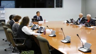 　石川県庁で開かれた、防災や減災を推進する条例の検討委員会＝３０日午後