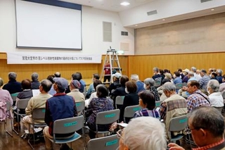 　茨城県常陸大宮市で開かれた、核のごみの最終処分場を巡る市民勉強会＝３１日午後