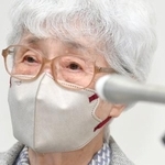 　取材に応じる横田めぐみさんの母早紀江さん＝１日午後、川崎市