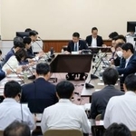 　「大阪都構想」の制度案を作る大阪府市の法定協議会＝１日午前、大阪府庁