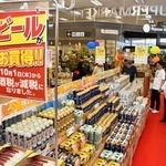 　千葉県内のイオンモールのビール売り場＝１日午後