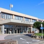 　大阪府泉南市役所＝２日