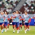 　ニュージーランド戦へ向け最終調整する日本代表＝ＭＵＦＧスタジアム
