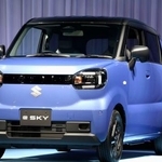 　スズキが発売する軽自動車ＥＶ「ｅ　ＳＫＹ（イースカイ）」＝６日午前、東京都新宿区