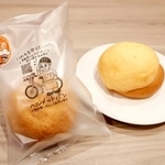 　鳴門屋製パンの「ヘルメットパン」