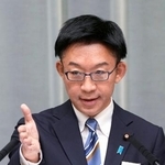 　記者会見する中西官房副長官＝７日午後、首相官邸
