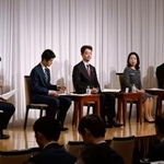 　「未来を選択する会議」の発足から１周年記念のシンポジウム＝９日午後、千葉県浦安市