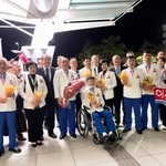 　１２日夜、中部国際空港に到着した愛知・名古屋アジアパラ大会に参加する北朝鮮選手団