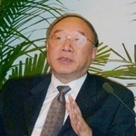 　２０１０年３月、日本メディアと記者会見する中国重慶市の黄奇帆市長（共同）