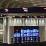 　東京証券取引所の電光掲示板