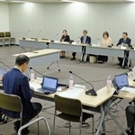 　厚労省の専門部会＝１５日午後、東京都千代田区
