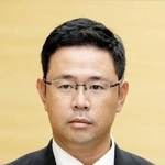 　沖縄県の古謝玄太知事