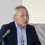 　栃木県庁で取材に応じる県選管の金田尊男委員長＝１６日午前