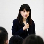 　福井県が開いた研修会で地理的表示保護制度について説明する農水省の担当者＝１６日午後、福井市